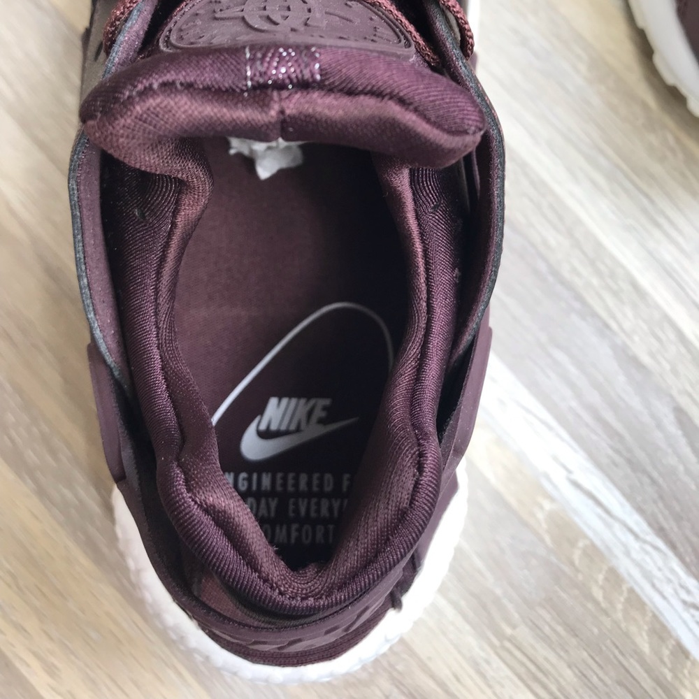 NWT Air Huarache Run PRM TXT W AUTHENTIC - Picture 7 of 7